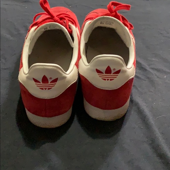10 red adidas gazelles - Picture 2 of 3